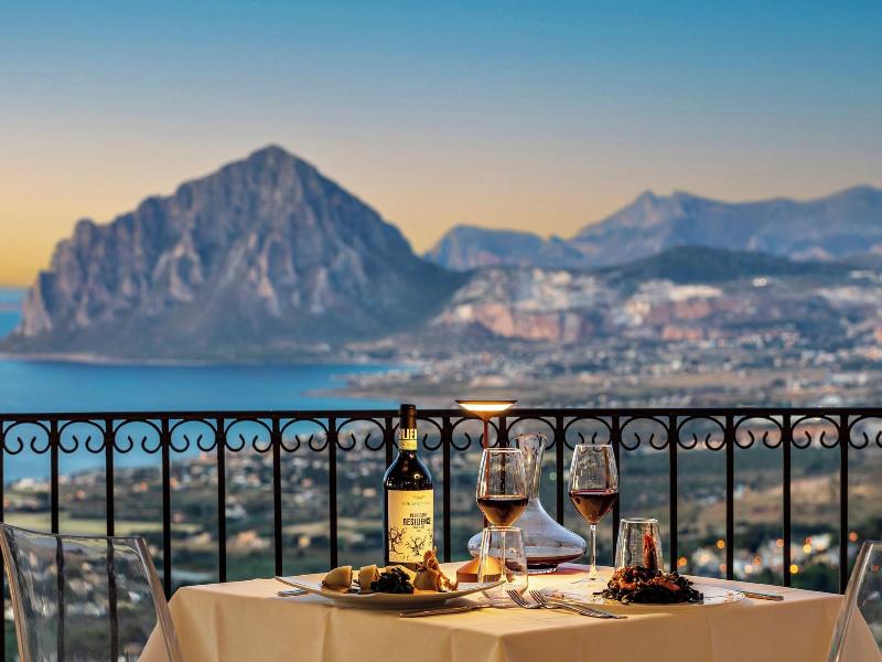 Venere Di Erice Resort image