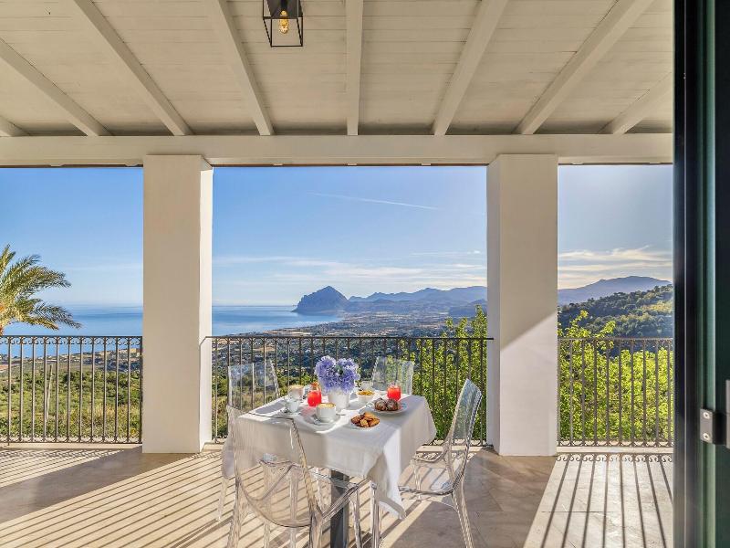 Venere Di Erice Resort image