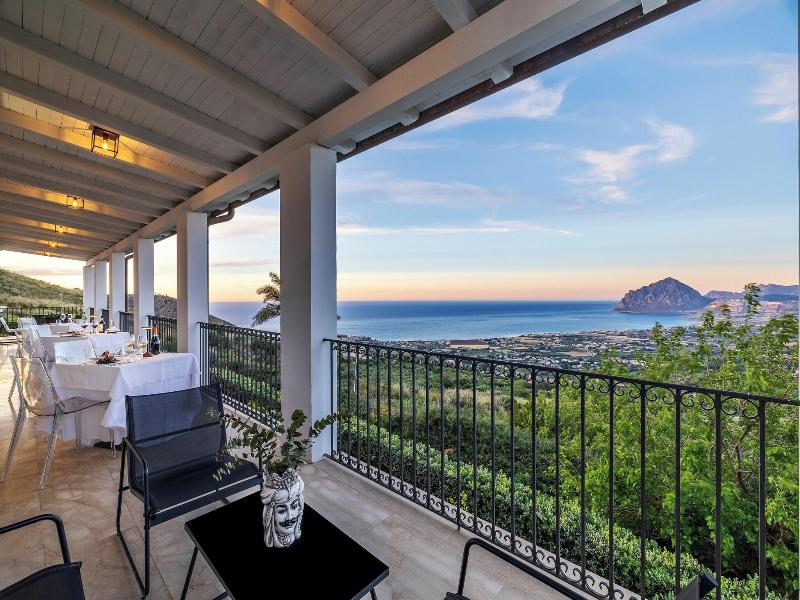 Venere Di Erice Resort image
