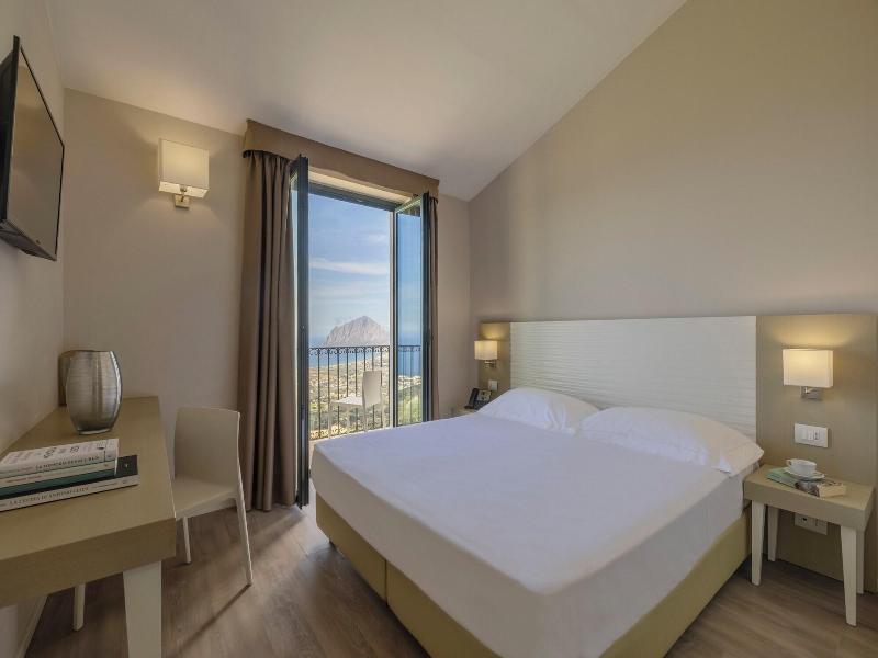 Venere Di Erice Resort image