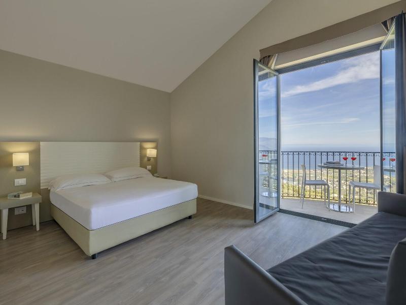 Venere Di Erice Resort image
