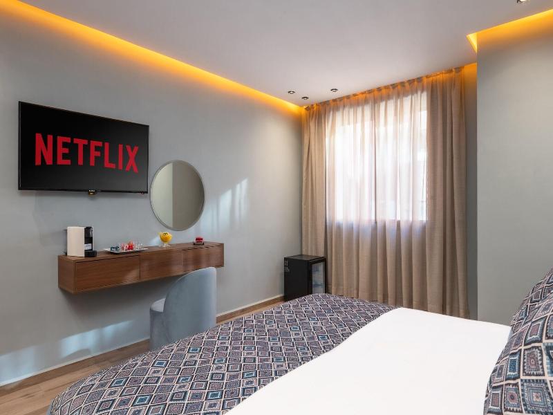 Swiss Continental Hotel image