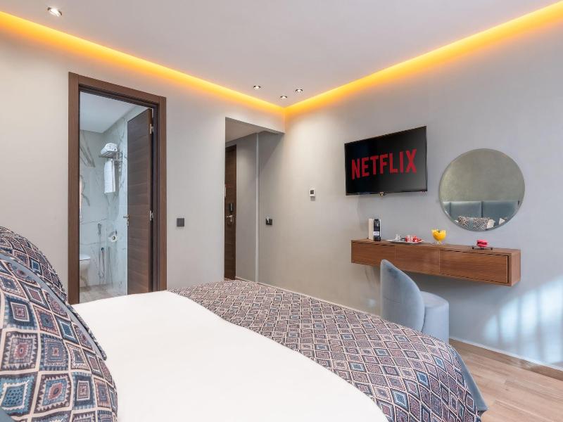 Swiss Continental Hotel image