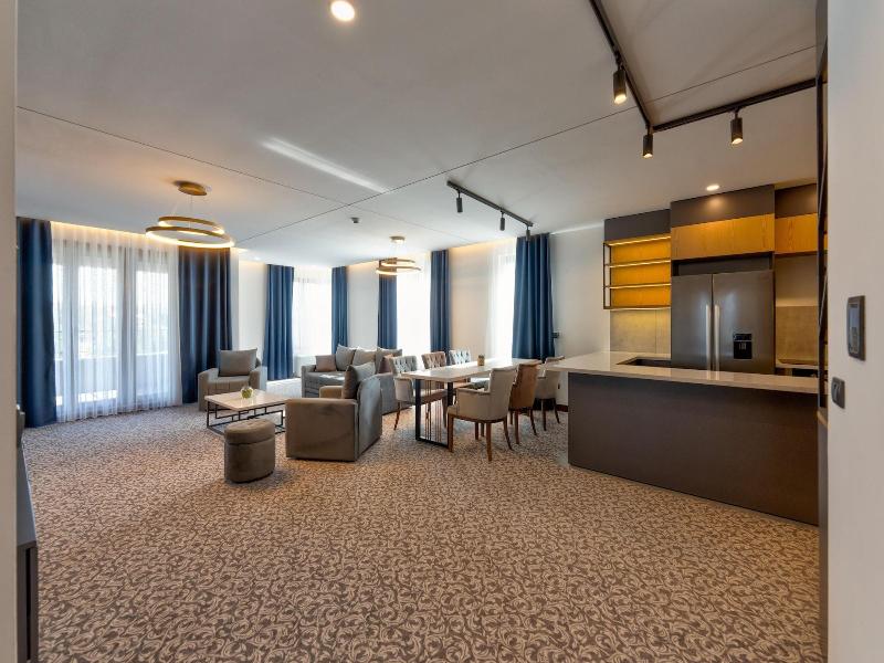 Queen Of Zlatibor Hotel & Spa image