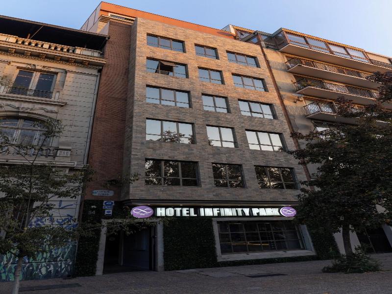 Hotel Infinity Park Santiago image