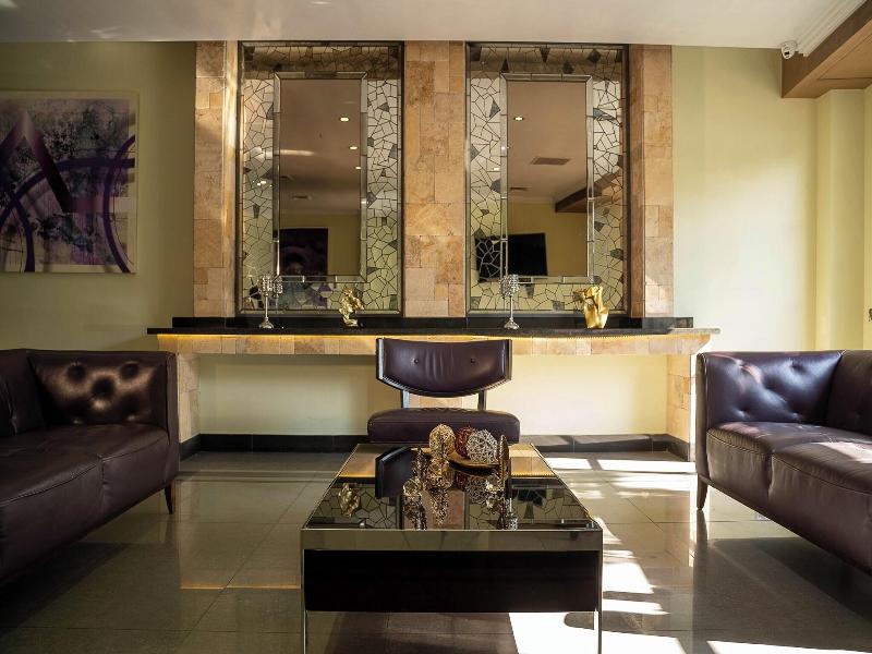 Hotel Infinity Park Santiago image