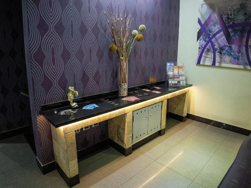 Hotel Infinity Park Santiago image