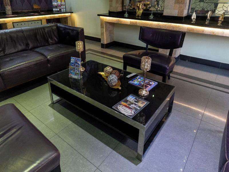 Hotel Infinity Park Santiago image