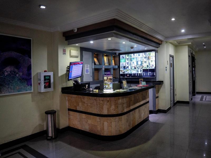 Hotel Infinity Park Santiago image
