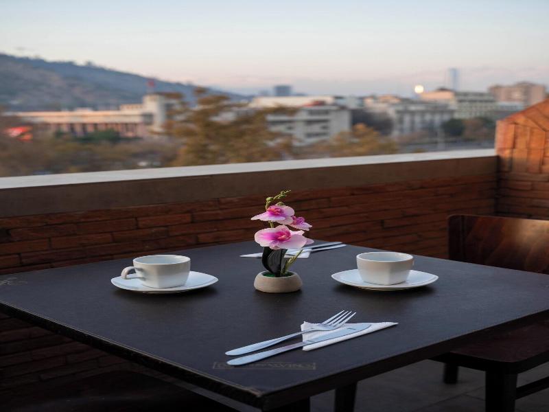 Hotel Infinity Park Santiago image