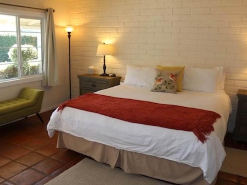 Back Bay Inn image