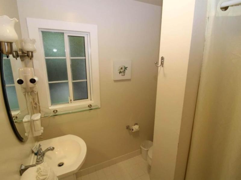 Back Bay Inn image