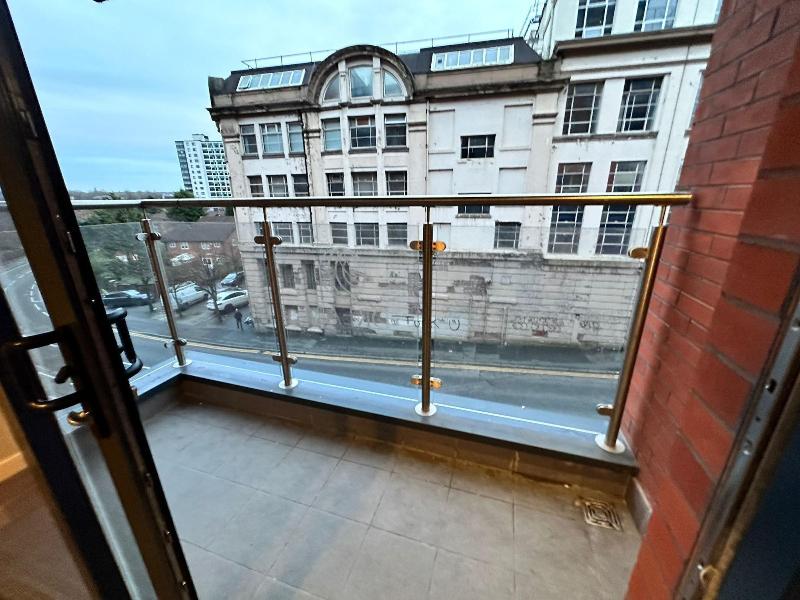 Adelphi Wharf Apartments By Beehosting image