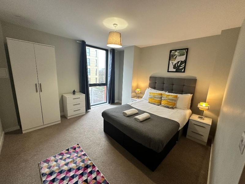 Adelphi Wharf Apartments By Beehosting image