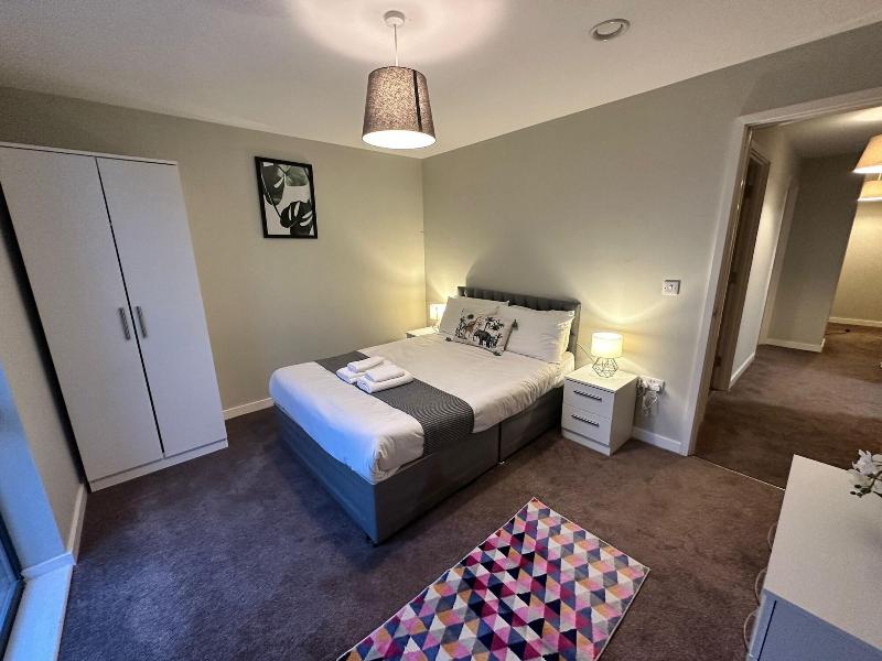 Adelphi Wharf Apartments By Beehosting image