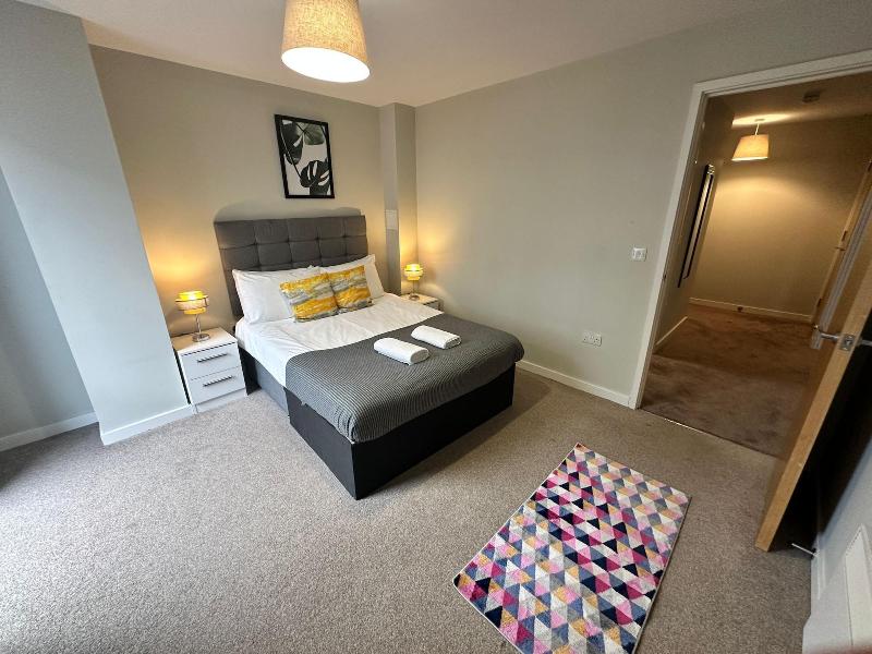 Adelphi Wharf Apartments By Beehosting image