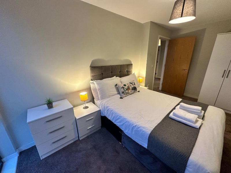 Adelphi Wharf Apartments By Beehosting image
