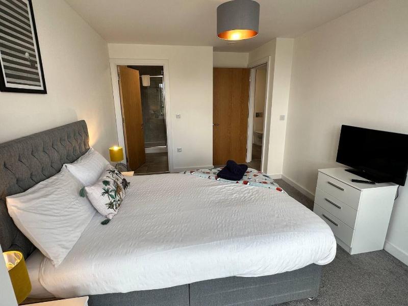 Adelphi Wharf Apartments By Beehosting image