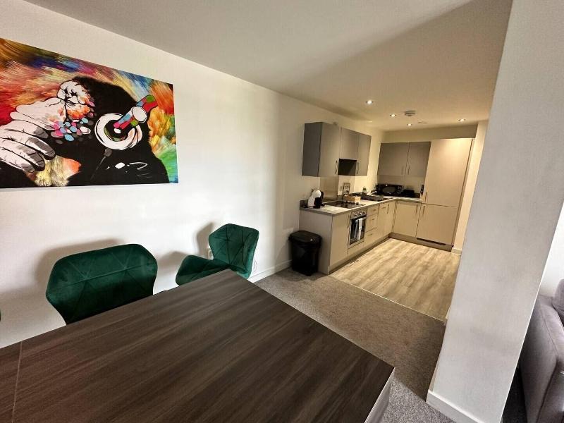 Adelphi Wharf Apartments By Beehosting image