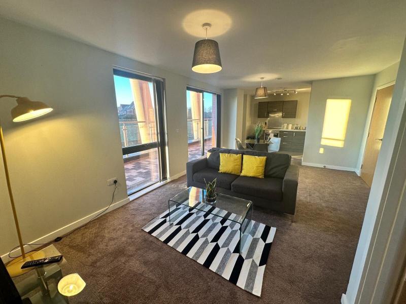 Adelphi Wharf Apartments By Beehosting image