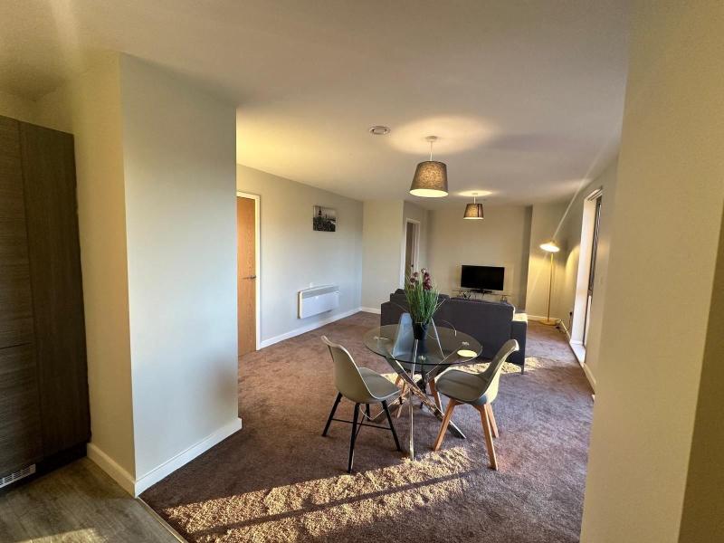 Adelphi Wharf Apartments By Beehosting image