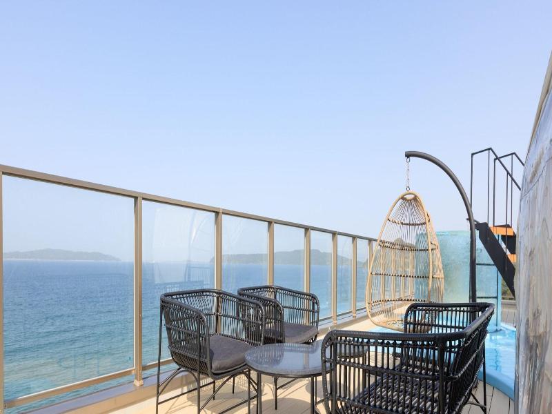 Albahotelandglamping image