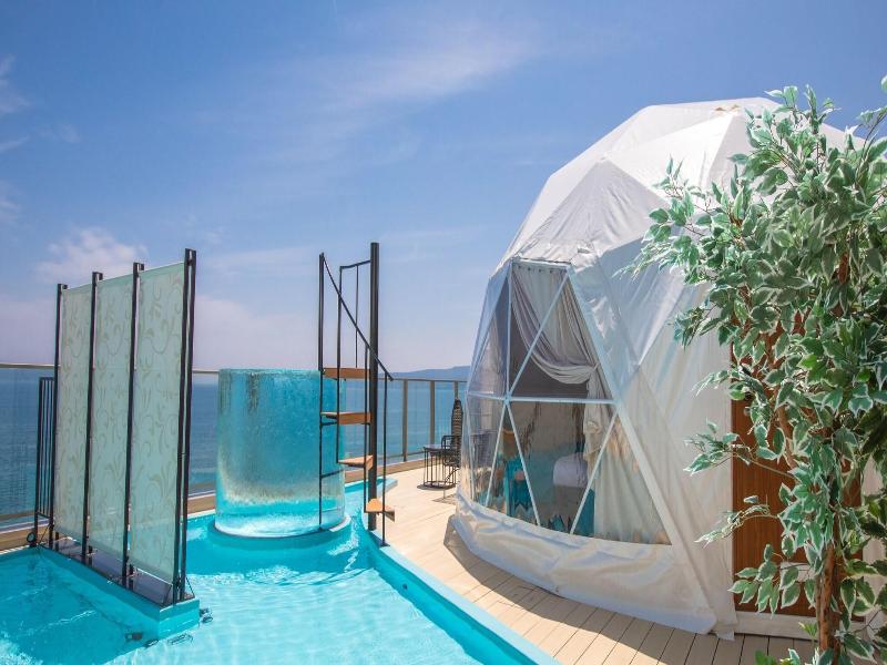 Albahotelandglamping image