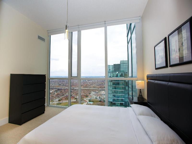 Pathway Suites image
