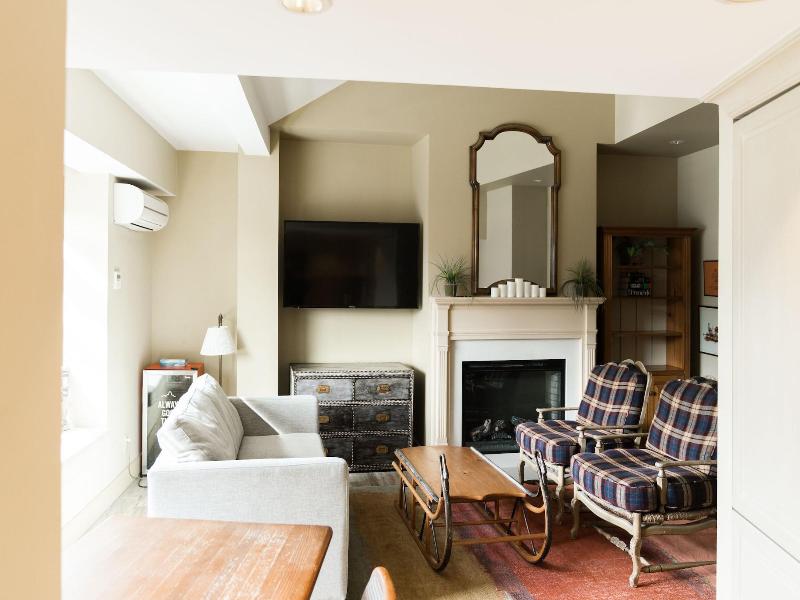 Gibbons Life Accommodations image