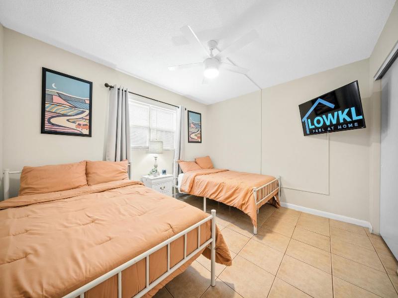 Riverwatch Apartments By Lowkl image