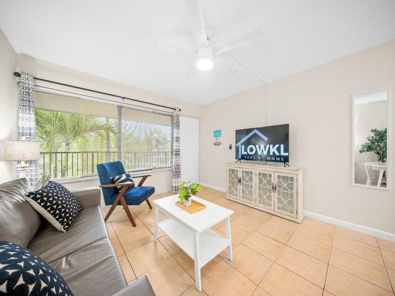 Riverwatch Apartments By Lowkl image