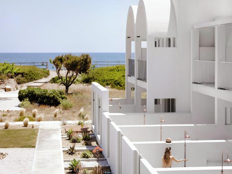 Alero Seaside Skyros Resort