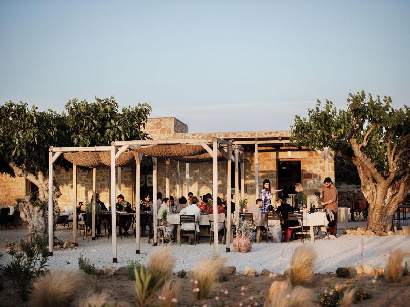 Alero Seaside Skyros Resort
