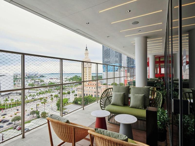 Citizenm Miami Worldcenter image