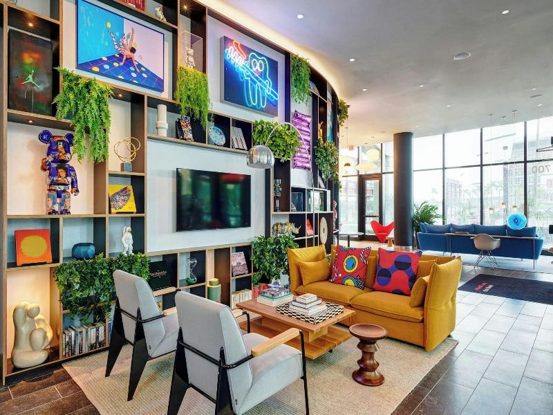 Citizenm Miami Worldcenter image