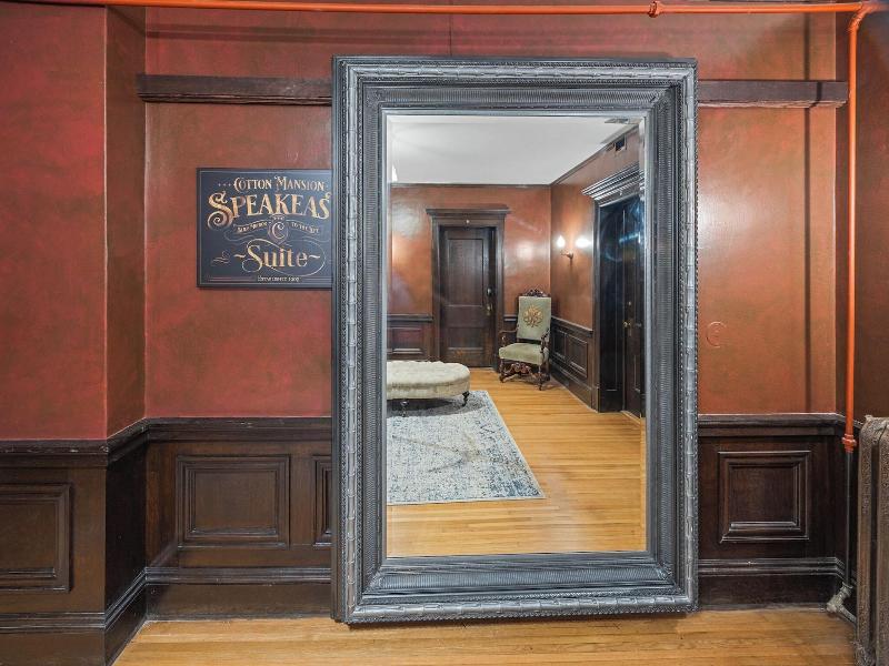 Historic Cotton Mansion Duluth Boutique Hotel