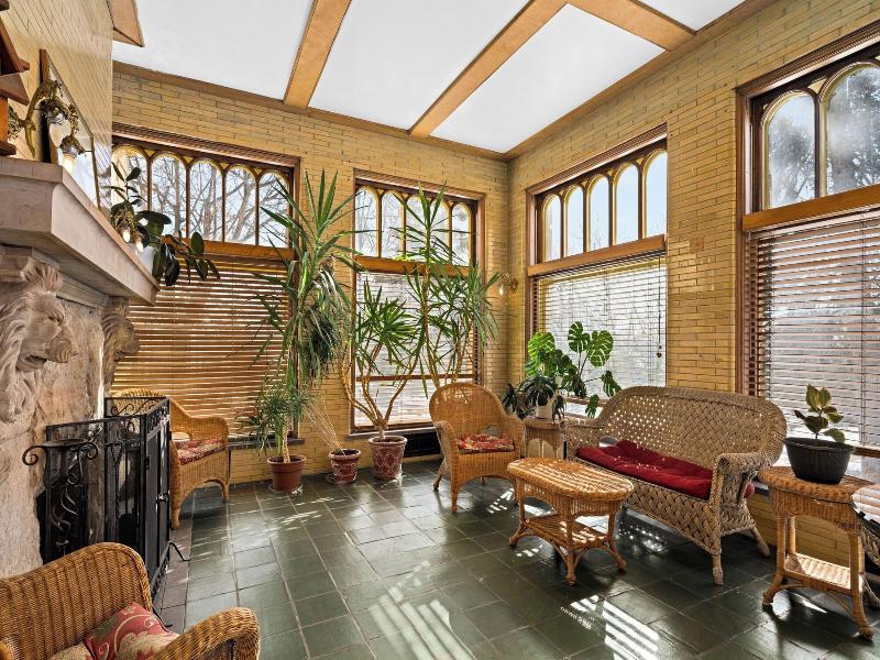 Historic Cotton Mansion Duluth Boutique Hotel