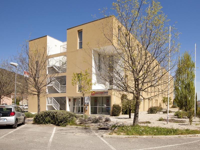 Sejours & Affaires Manosque le Moulin Neuf — view