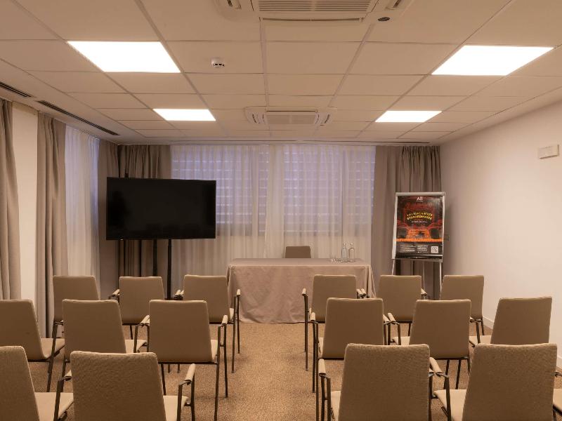 Mövenpick Hotel Bari image