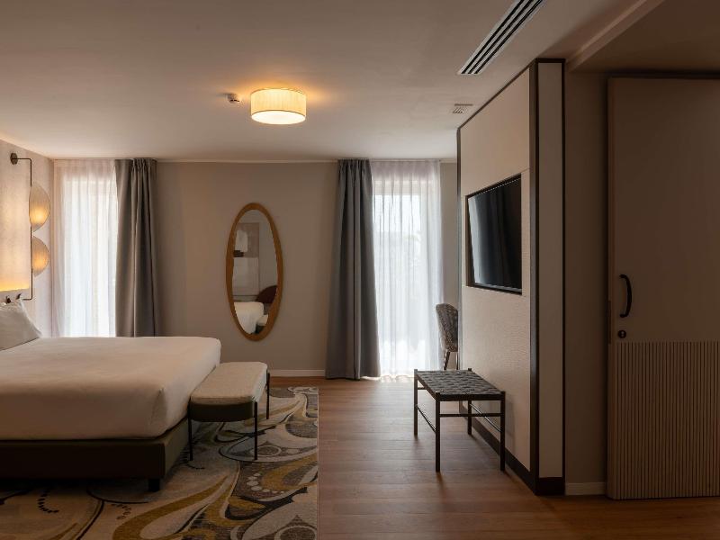 Mövenpick Hotel Bari image