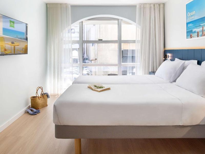 ibis Styles Larnaca Finikoudes Beach image