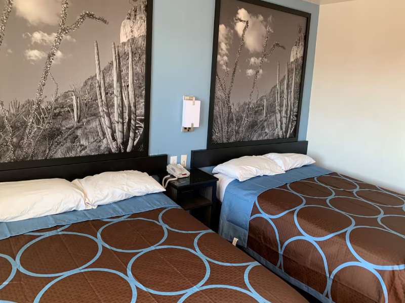 Super 8 by Wyndham Phoenix I-17 image