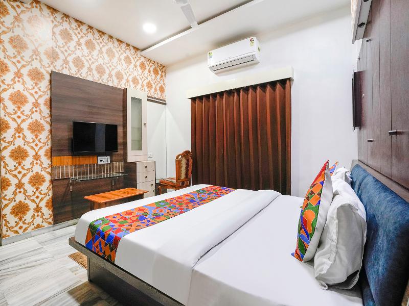 Hotel Rest & Peace image