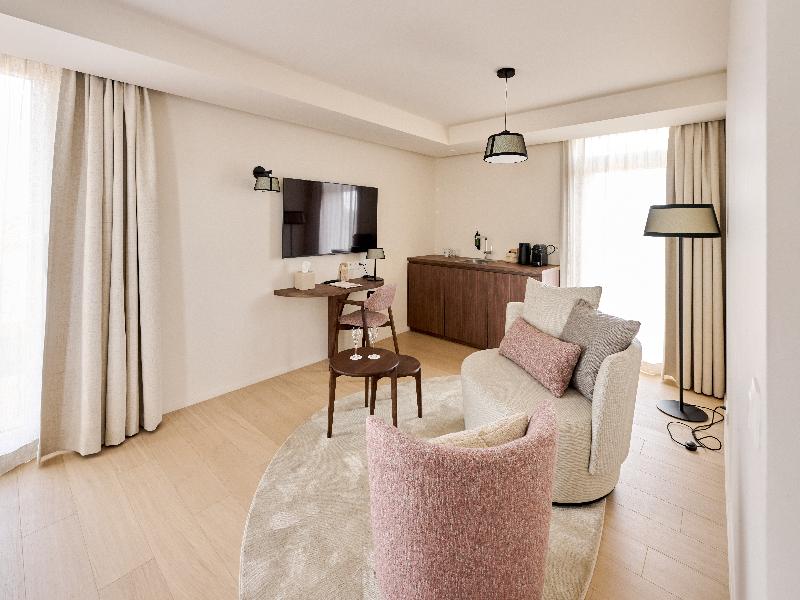 Éole Resort - Prestige Suites image