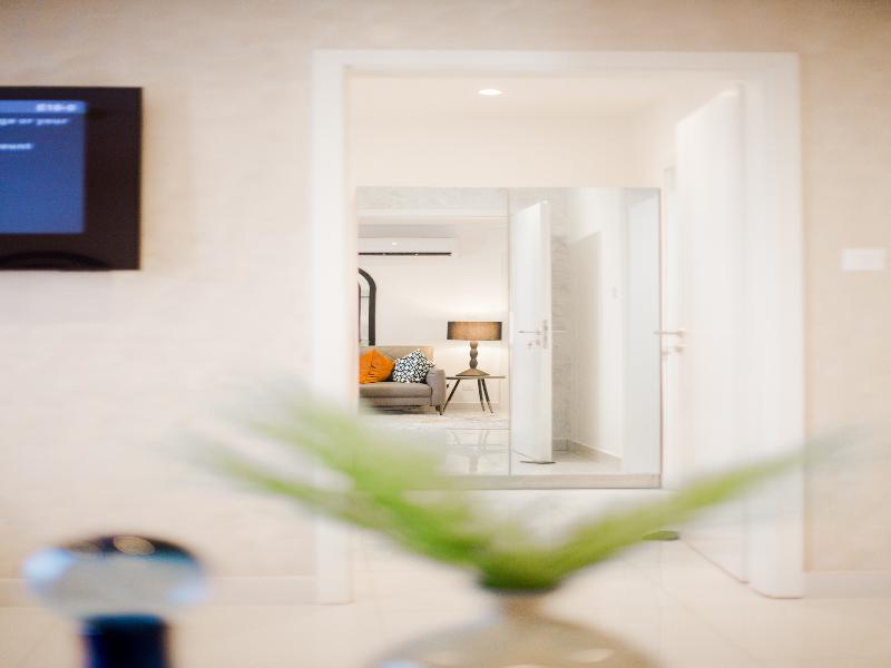 Accra Luxury Apartments At Loxwood image