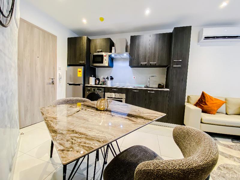 Accra Luxury Apartments At Loxwood image