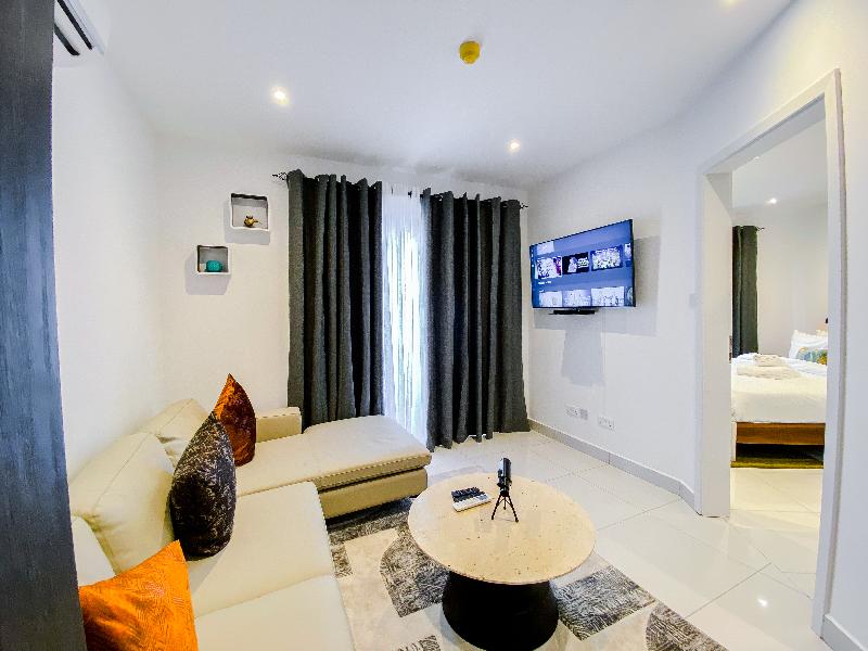 Accra Luxury Apartments At Loxwood image