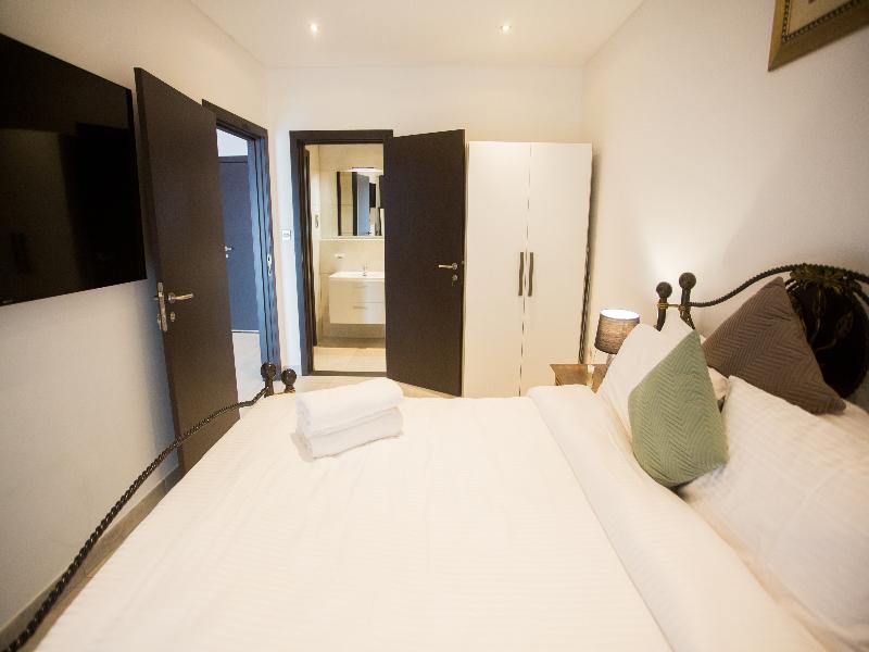 Accra Luxury Apartments At Loxwood image