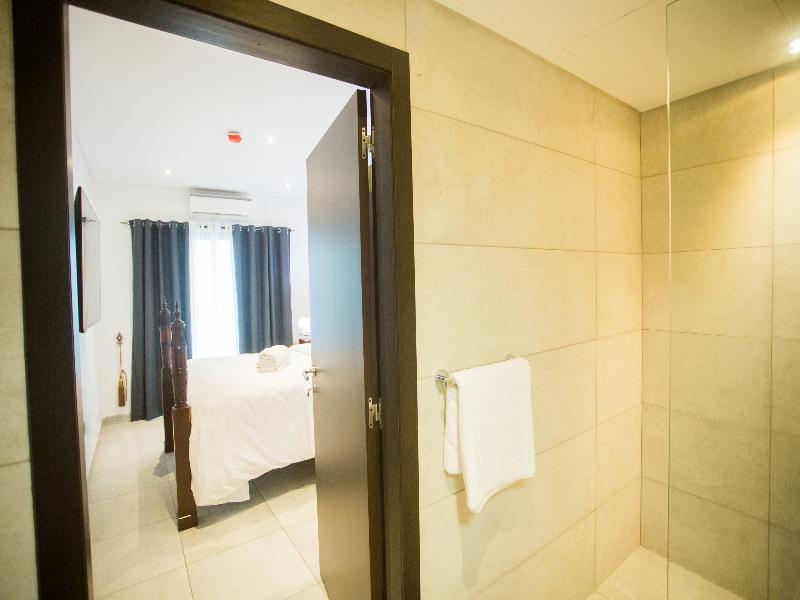 Accra Luxury Apartments At Loxwood image