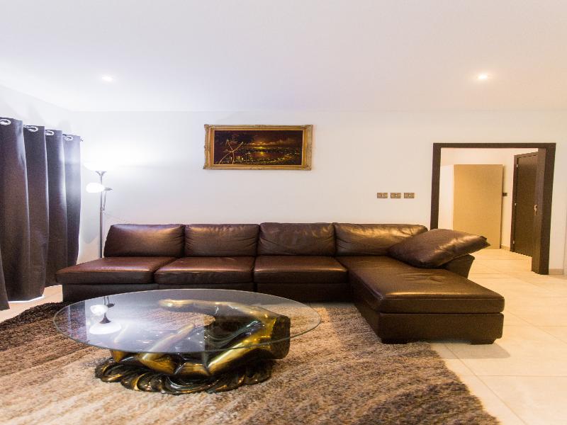 Accra Luxury Apartments At Loxwood image